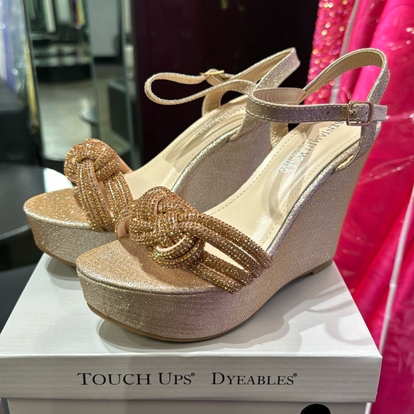 Touch Ups Shoes - Touch Ups by Benjamin Walk - 4” Heel - Champagne/Rose Gold